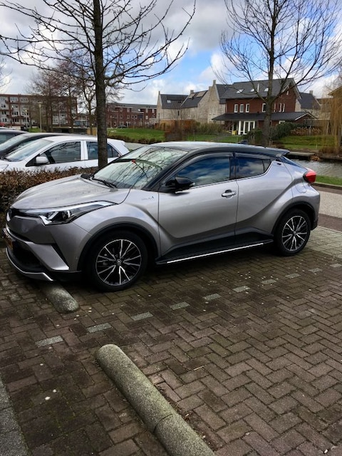 Toyota C-HR 1.8 Hybrid Executive