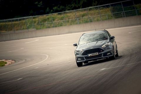 Ford Focus Wagon 2.0 EcoBoost ST-3 (2015)