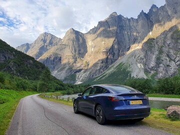 Tesla Model 3 (2021)