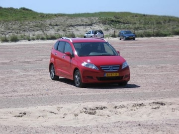 Honda FR-V 1.7i Comfort (2005)