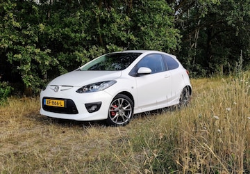 Mazda 2 1.3hp GT-L (2009)