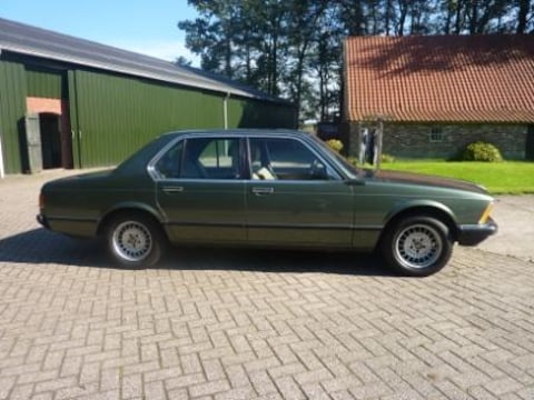 BMW 732i (1981)