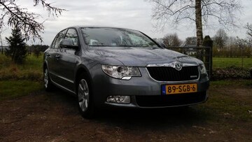 Skoda Superb 1.6 TDI Greenline Comfort Businessline (2011)