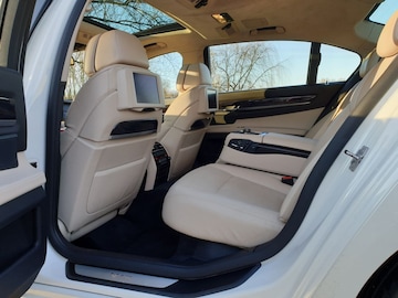 BMW 760Li (2009)