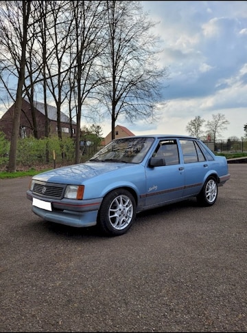 Opel Corsa 1.2 S Swing (1988)