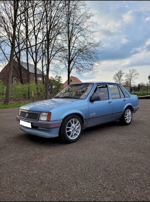 Opel Corsa 1.2 S Swing