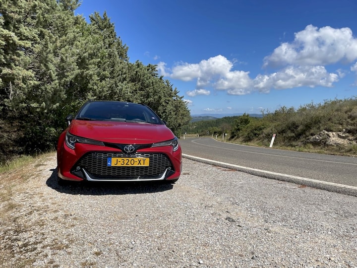 Toyota Corolla Touring Sports 2.0 Hybrid Business GR Sport (2020)