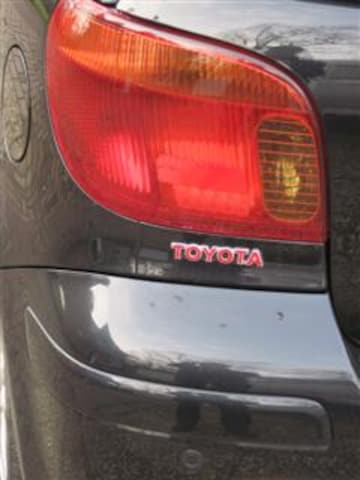 Toyota Yaris 1.5 16v VVT-i T Sport (2004)