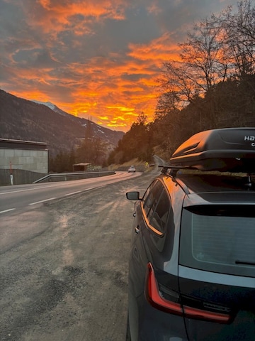 BMW 330e Touring (2021)