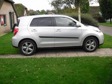 Toyota Urban Cruiser 1.3 VVT-i Dynamic (2010)