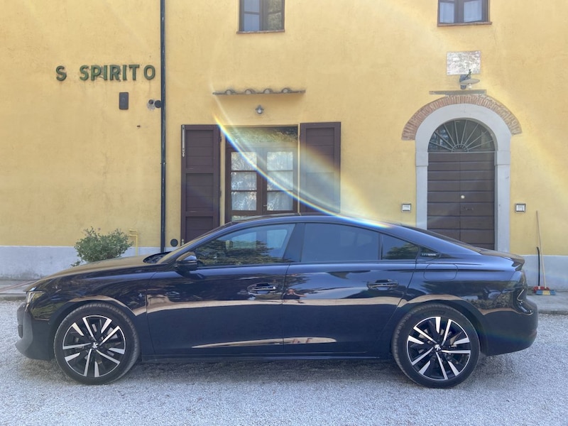 Peugeot 508 GT HYbrid 225 (2022)