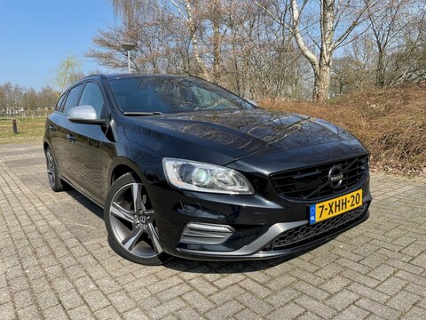 Volvo V60 D4 R-Design