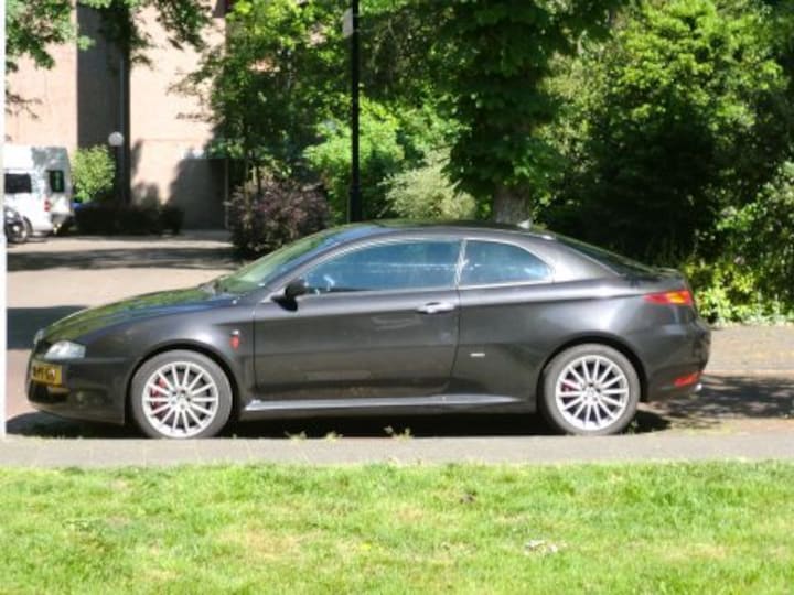 Alfa Romeo GT 3.2 V6 24V Distinctive