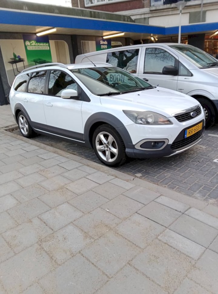 Ford Focus Wagon 1.6 16V Titanium (2010)