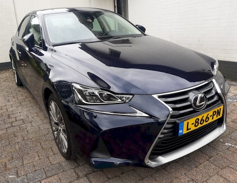 Lexus IS 300h Luxury Line