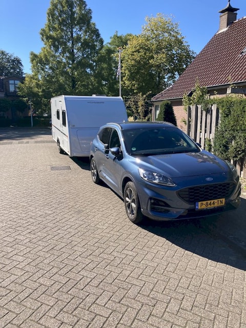 Ford Kuga 2.5 PHEV ST-Line X (2022)