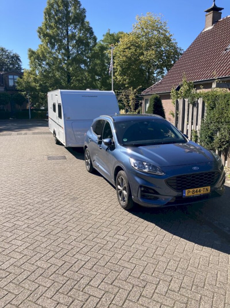 Ford Kuga 2.5 PHEV ST-Line X (2022)