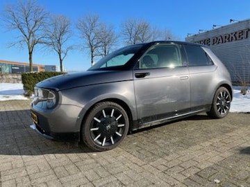 Honda e (2020)