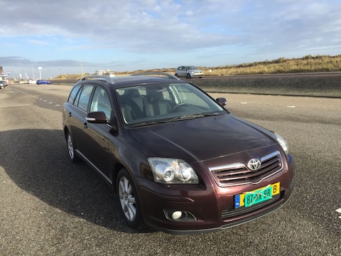 Toyota Avensis Wagon 1.8 16v VVT-i Luna