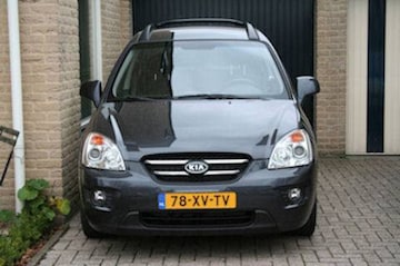 Kia Carens 2.0 CVVT X-ecutive (2007)