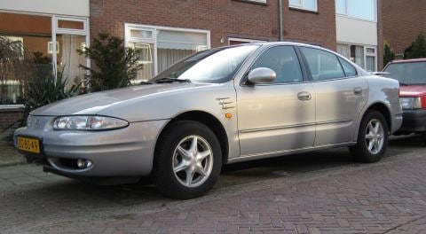 Chevrolet Alero 2.4 SA (1999)