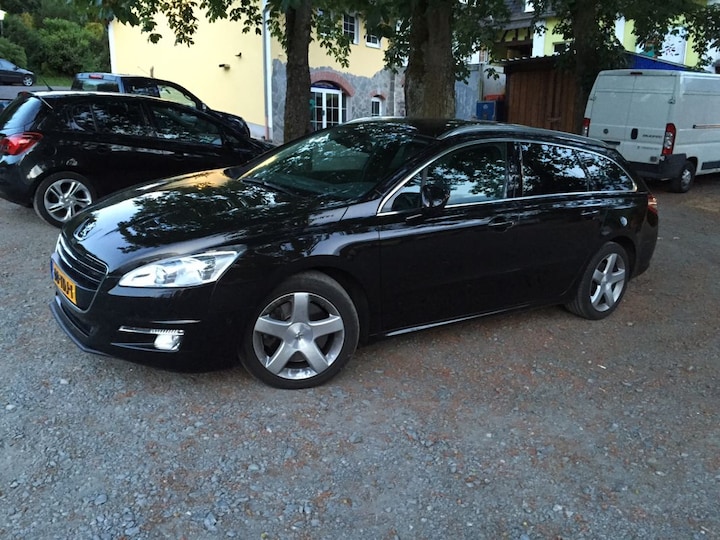 Peugeot 508 SW GT 2.2 HDi (2012)