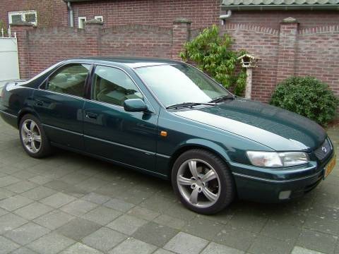 Toyota Camry 3.0i V6 GX (1997)