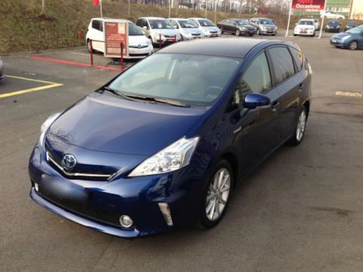 Toyota Prius Wagon 1.8 HSD Dynamic Business (2013)