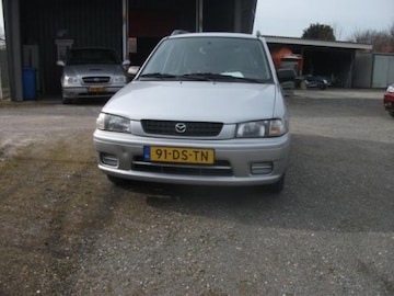 Mazda Demio 1.3 GLX (1999)