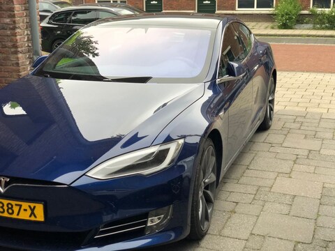 Tesla Model S 100D (2017)
