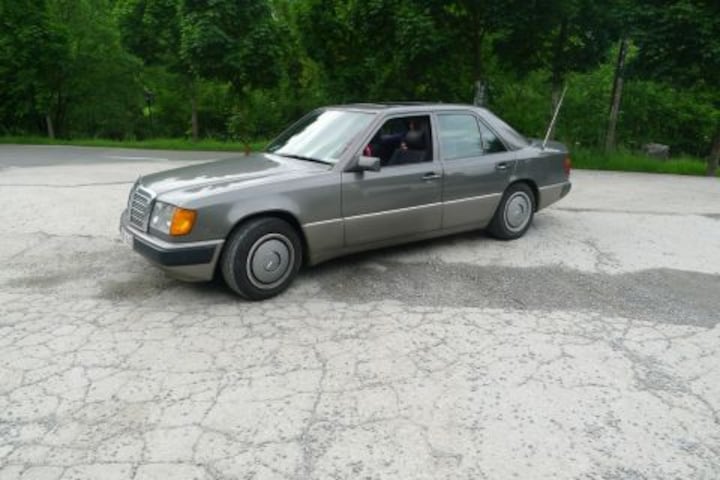 Mercedes-Benz 250 D (1991)
