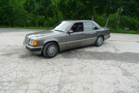 Mercedes-Benz 250 D