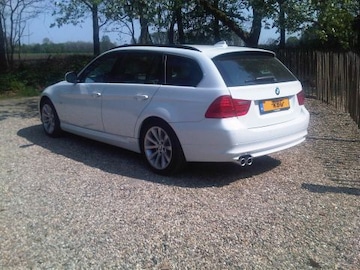 BMW 325d Touring Business Line (2011)