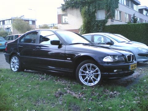 BMW 320d (2001)