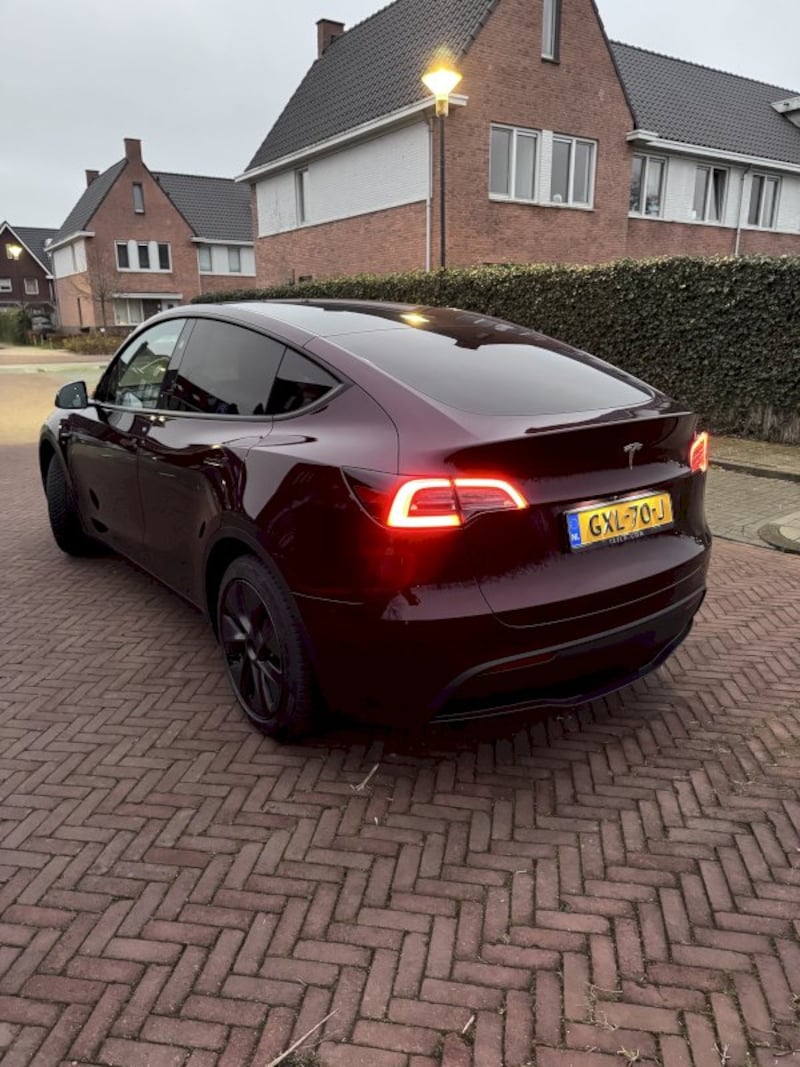 Tesla Model Y Longe Range (2024)