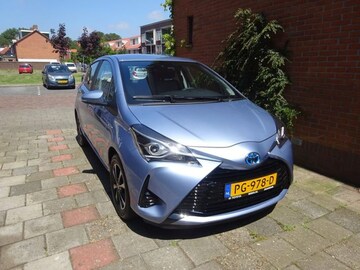 Toyota Yaris hybrid (2017)