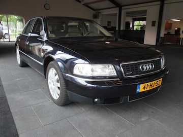 Audi A8 4.2 quattro (2001)