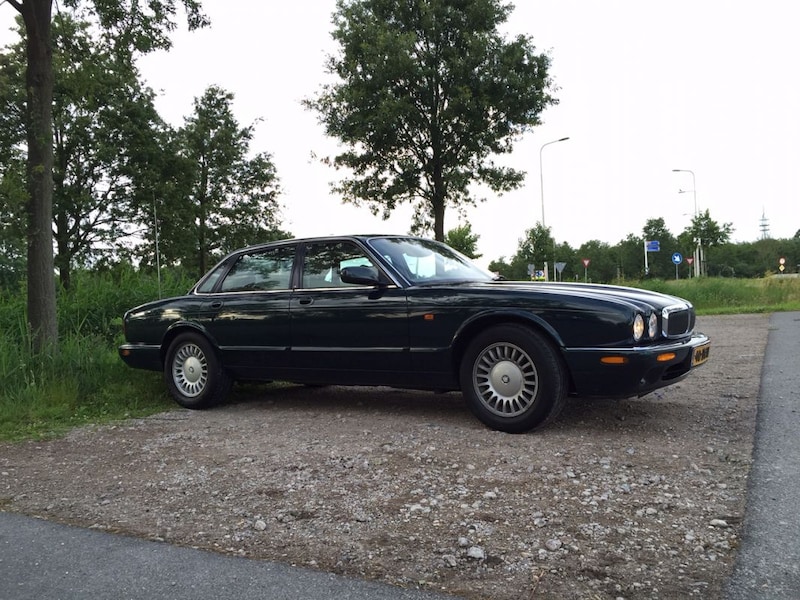 Jaguar XJ 3.2 Executive (1999)