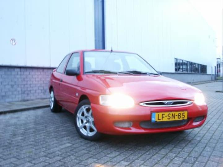 Ford Escort 1.6i CLX (1995)