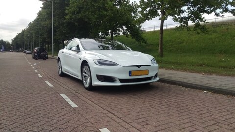 Tesla Model S 70 (2016)