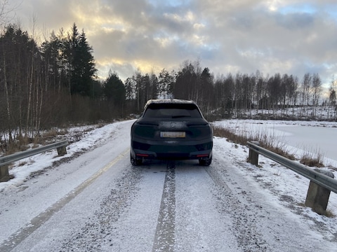 BMW iX xDrive40 (2021)