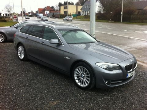 BMW 520d Touring Executive (2012)