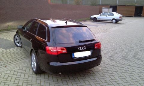 Audi A6 Avant 2.7 TDI quattro (2006)