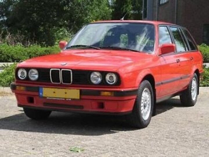 BMW 318i Touring
