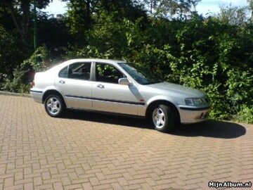 Honda Civic 1.5i VTEC-E (2000)