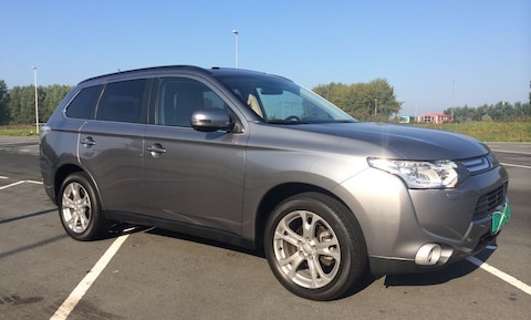 Mitsubishi Outlander 2.0 ClearTec Instyle 2WD