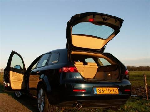 Alfa Romeo 159 Sportwagon 1.9 JTDm 8v Progression (2006)