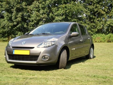 Renault Clio 1.2 16V 75 Collection (2010)