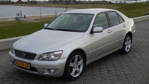 Lexus IS 200 (2000)