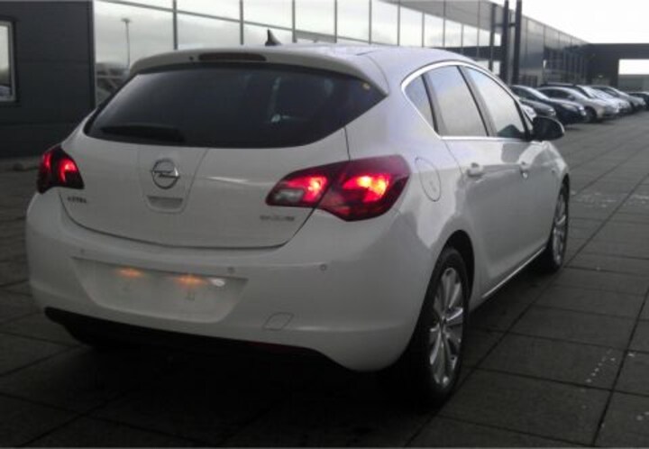 Opel Astra 1.7 CDTI 110pk Cosmo